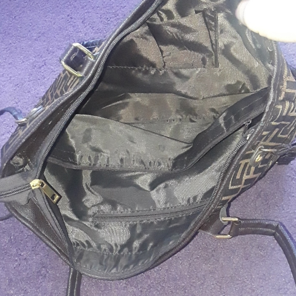 Purse - Picture 3 of 7